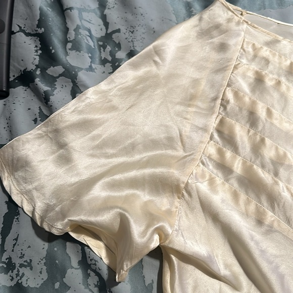 Artists & Revolutionaries Silk High/Low Top, Creamed Peach - Picture 5 of 13